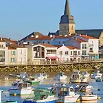 Holiday home Maison De Caractere Au Coeur De Gilles Croix De Vie *