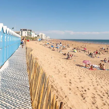 Holiday home Maison De Caractere Au Coeur De Gilles Croix De Vie *