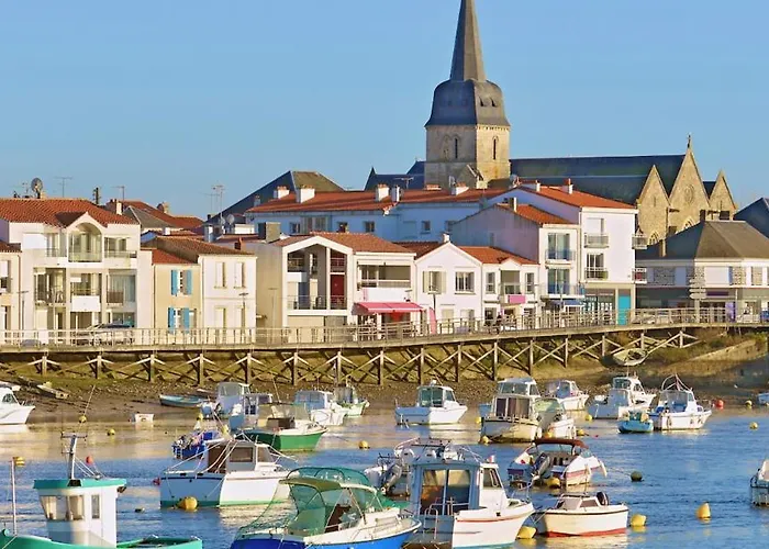 Holiday home Maison De Caractere Au Coeur De Gilles Croix De Vie *