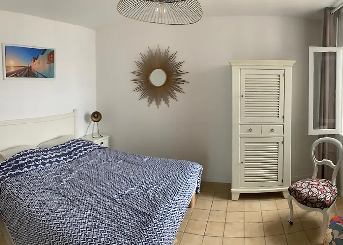 Holiday home Maison De Caractere Au Coeur De Gilles Croix De Vie *